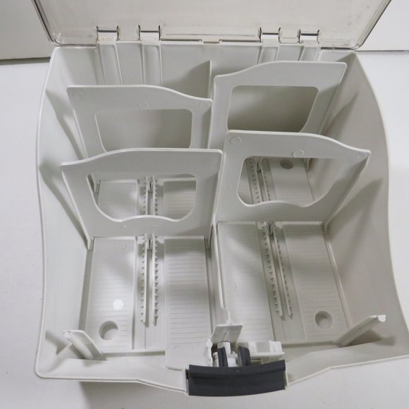 Fellows Floppy Disk Case with permeant center divider & moveable dividers - Picture 4 of 13